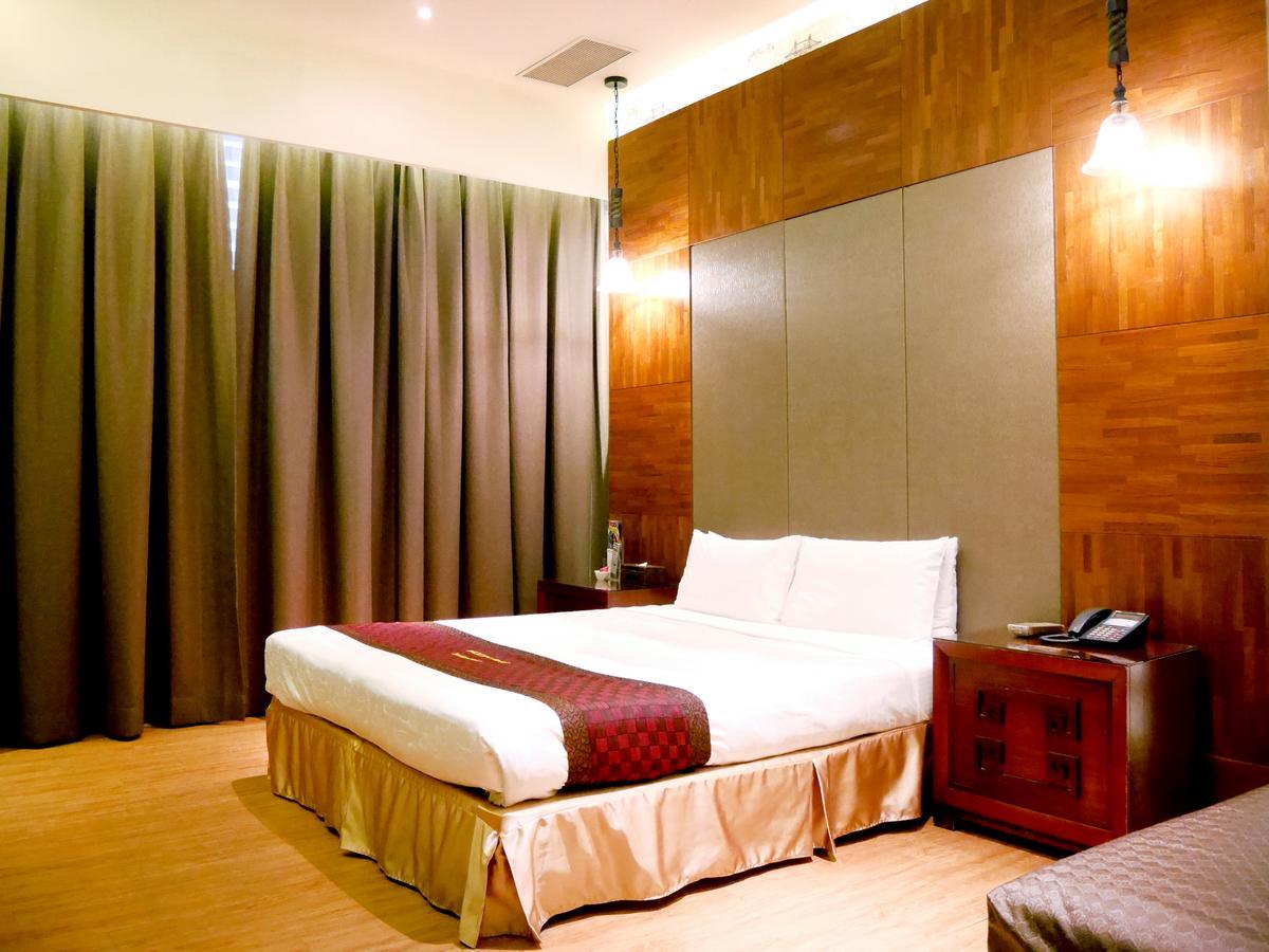 Moonshy Boutique Motel Тайчжун Экстерьер фото