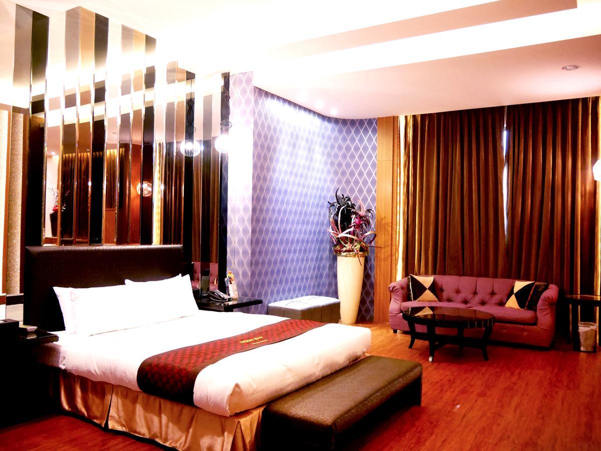 Moonshy Boutique Motel Тайчжун Экстерьер фото