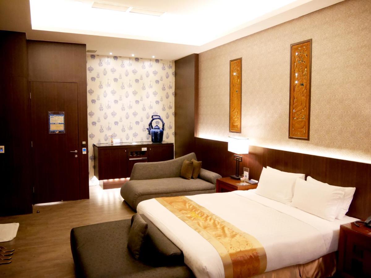 Moonshy Boutique Motel Тайчжун Экстерьер фото