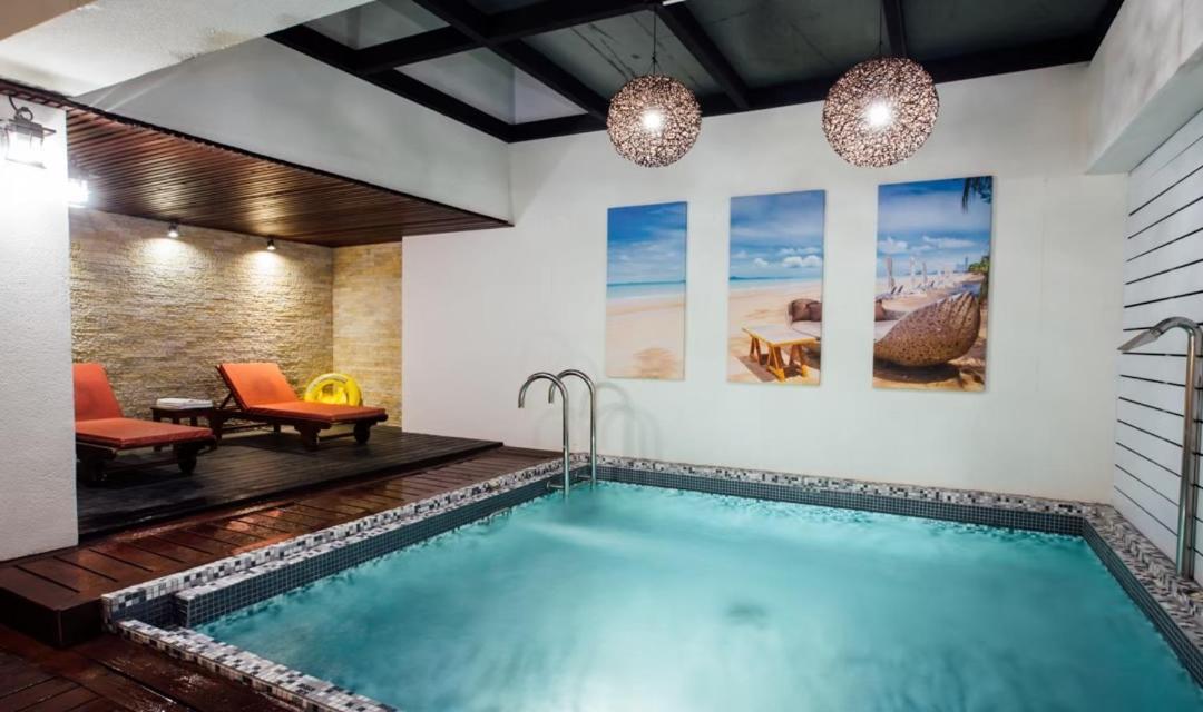 Moonshy Boutique Motel Тайчжун Экстерьер фото