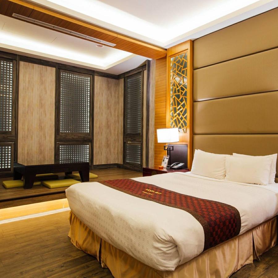 Moonshy Boutique Motel Тайчжун Экстерьер фото